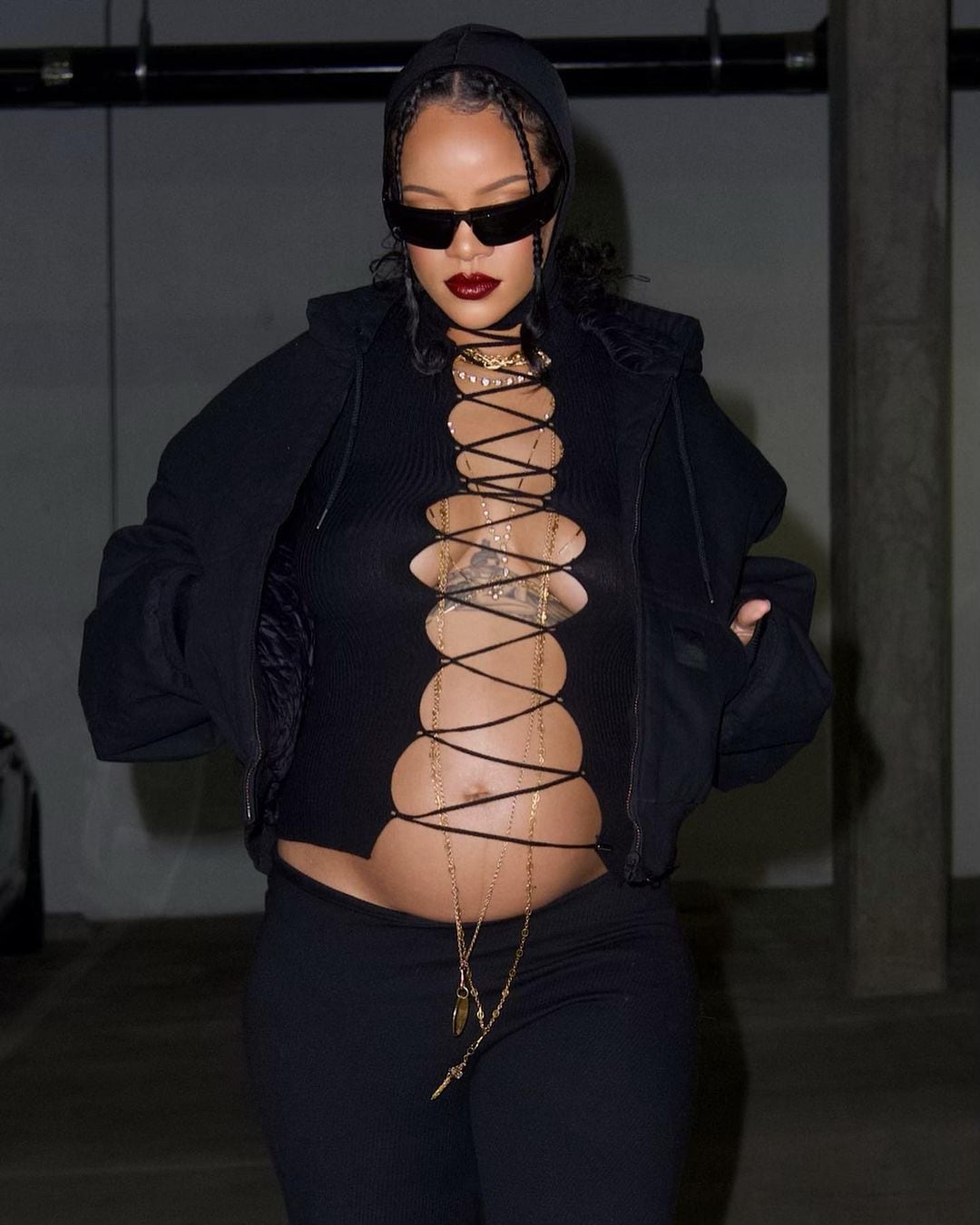 Rihanna, una flamante mamá sensual