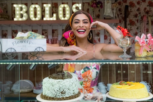 Juliana Paes le da vida al persona de María de la Paz.