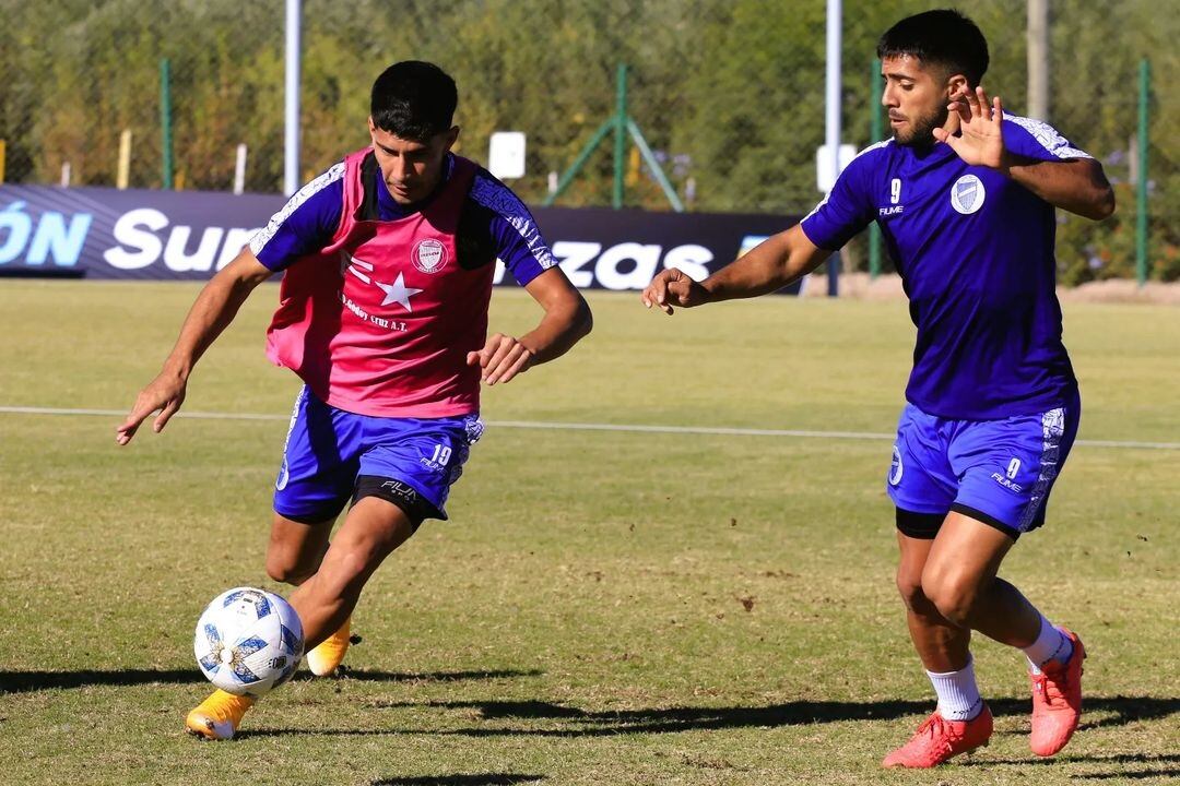 Práctica del Tomba, antes de los playoffs de la Copa de la LPF.