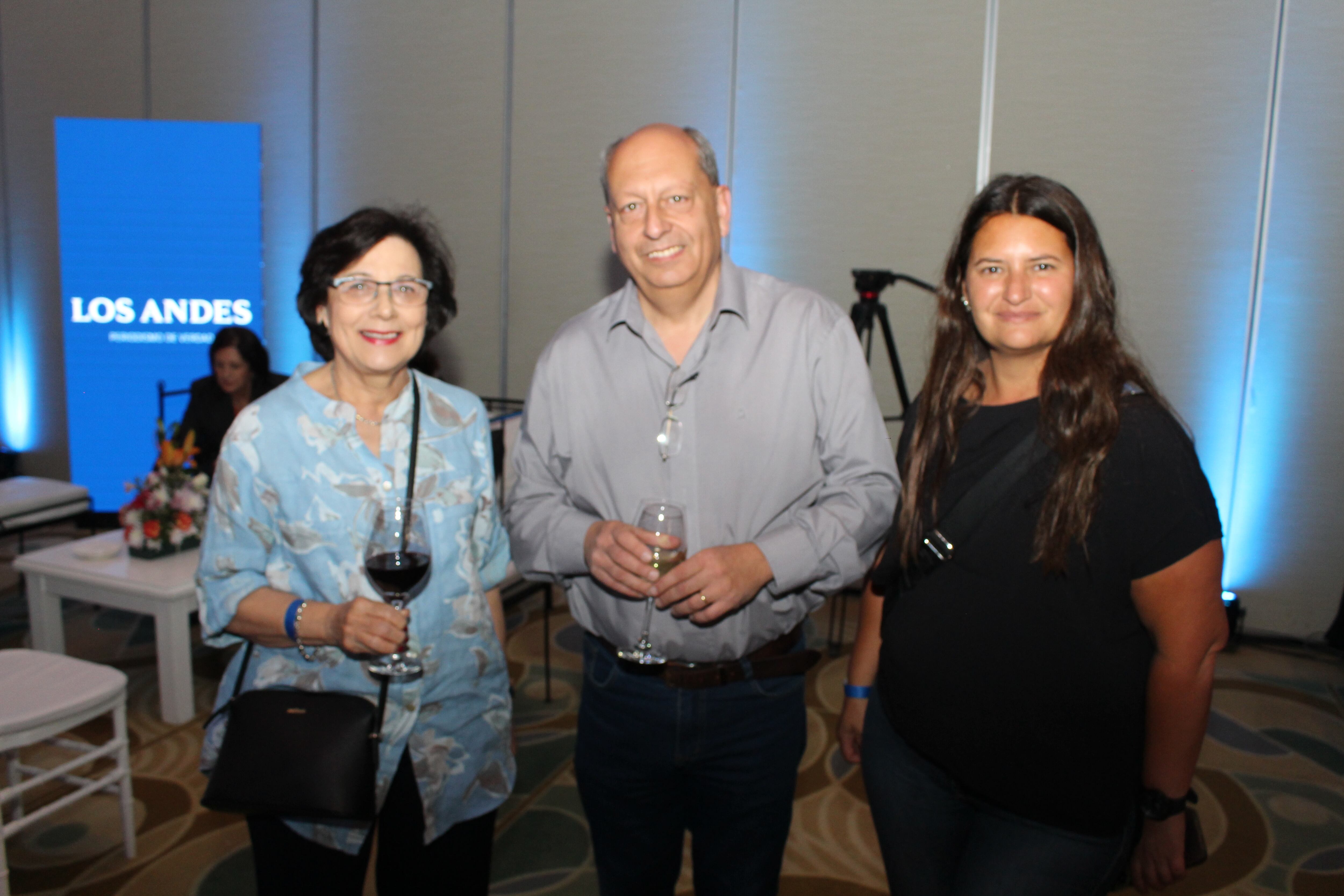 Cristina Pandolfi, Roberto González y Carola Tizio.