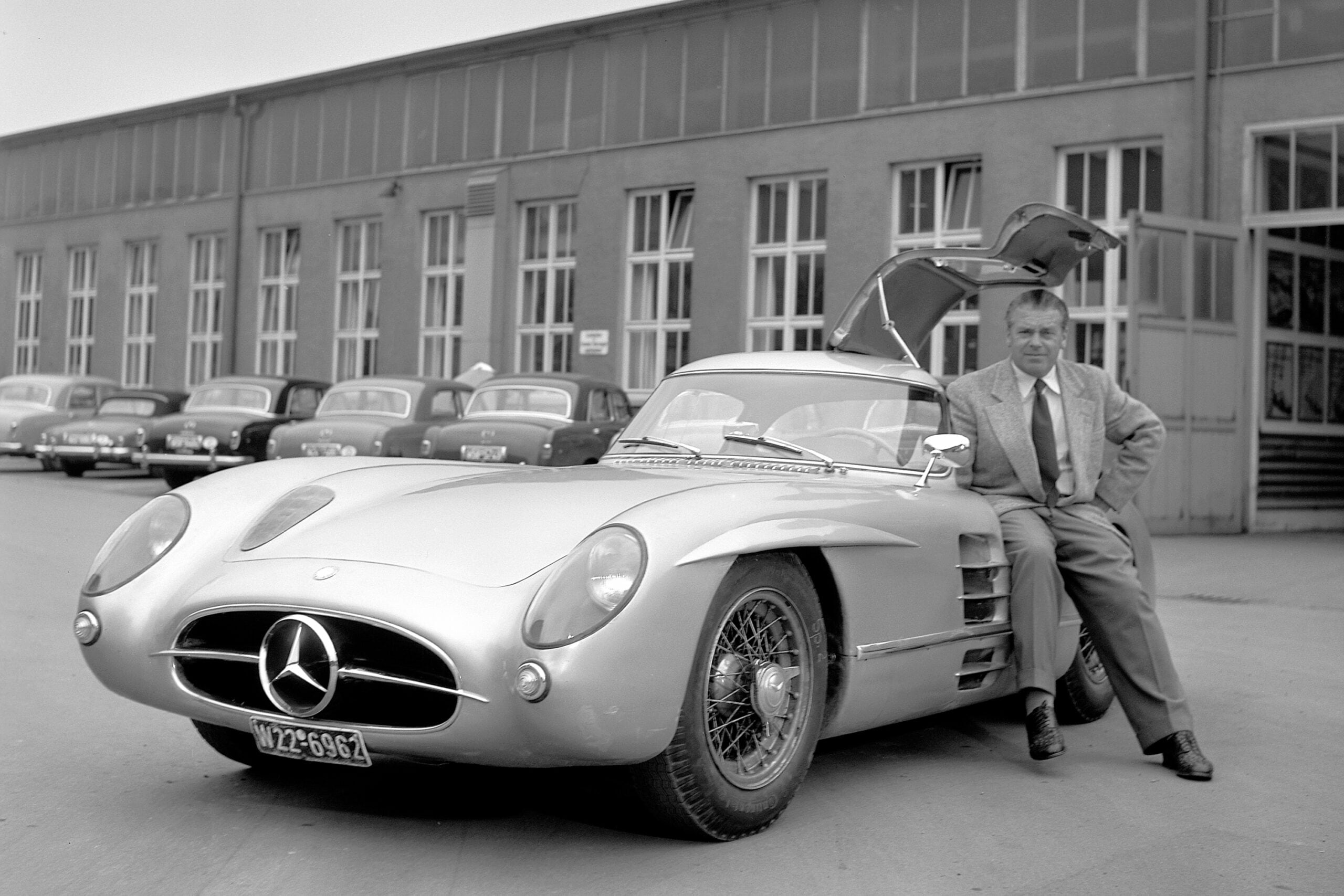 El auto 300 SLR Uhlenhaut Coupé original de 1955 fue vendido por 142 millones de dólares.