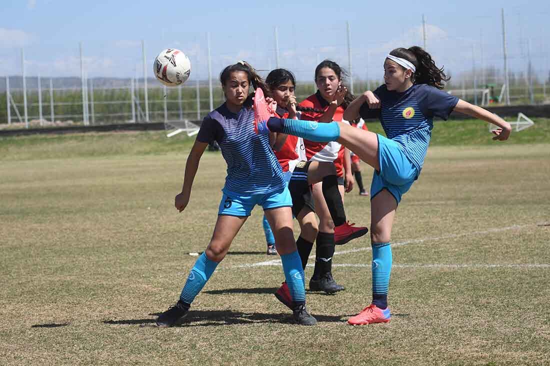 Torneo de futbol femenino infantil de la Liga Mendocina de Futbol, en el predio de Godoy Cruz Antonio Tomba, en Coquimbito Maipú.