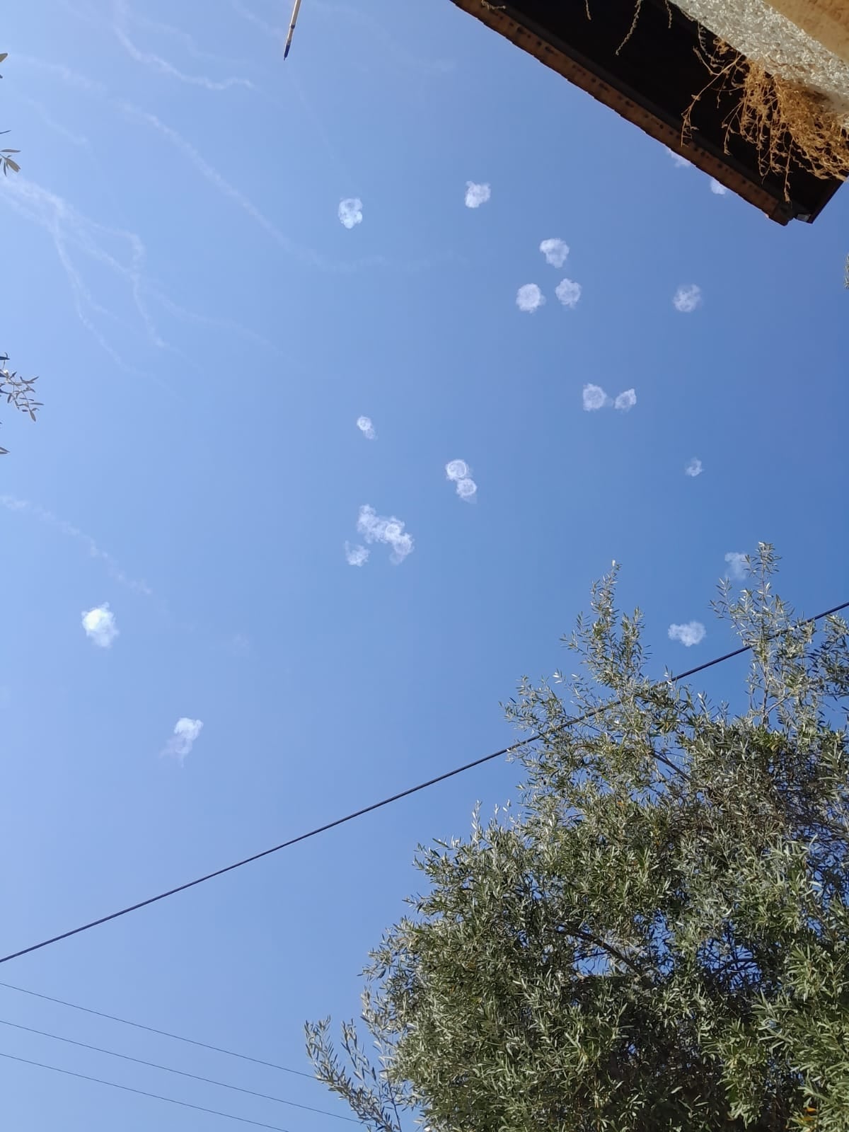 Los misiles detectados por la "cúpula de hierro" en Carmiel, Israel (Gentileza)