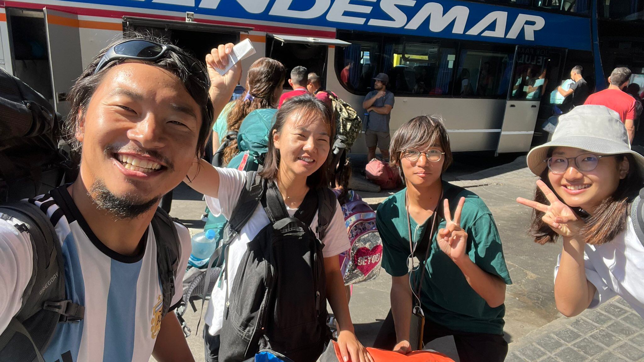 Desopilante video: asi vivió y festejó la final del Mundial una pareja de japoneses en el centro de Mendoza. Foto: Twitter @RealJourney0707