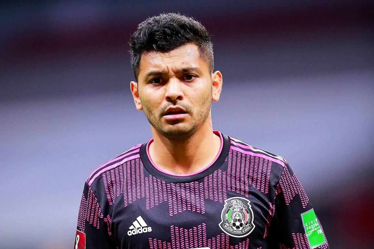 Tecatito Corona y una grave lesión en Sevilla (Prensa México)