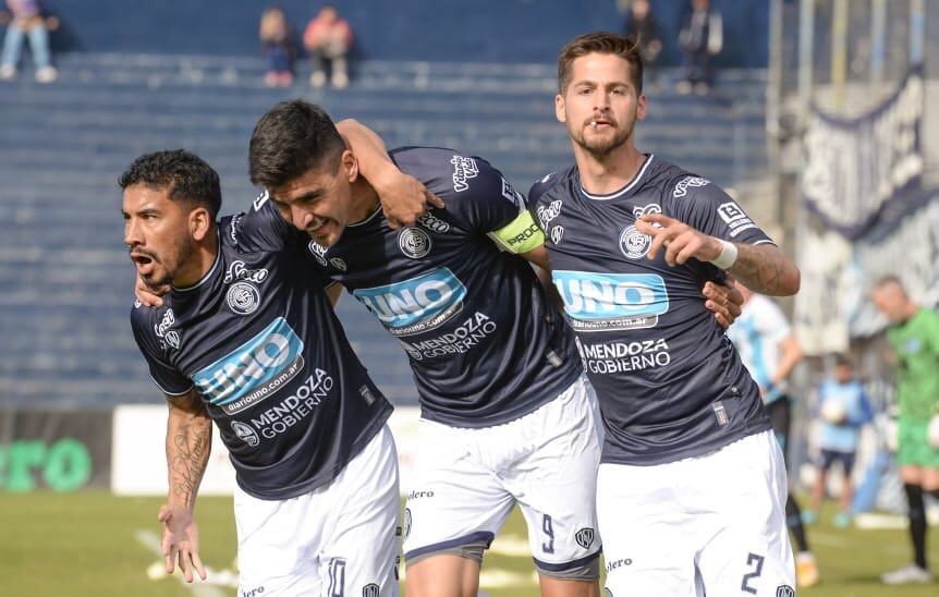 Valentín Perales festeja el primer gol del partido ante Gimnasia de Jujuy / Mariana Villa.