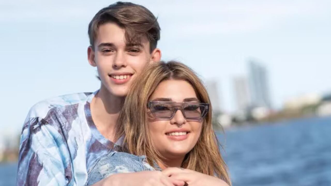 Felipe y Marta Fort adoptaron la influencia en redes sociales de su padre