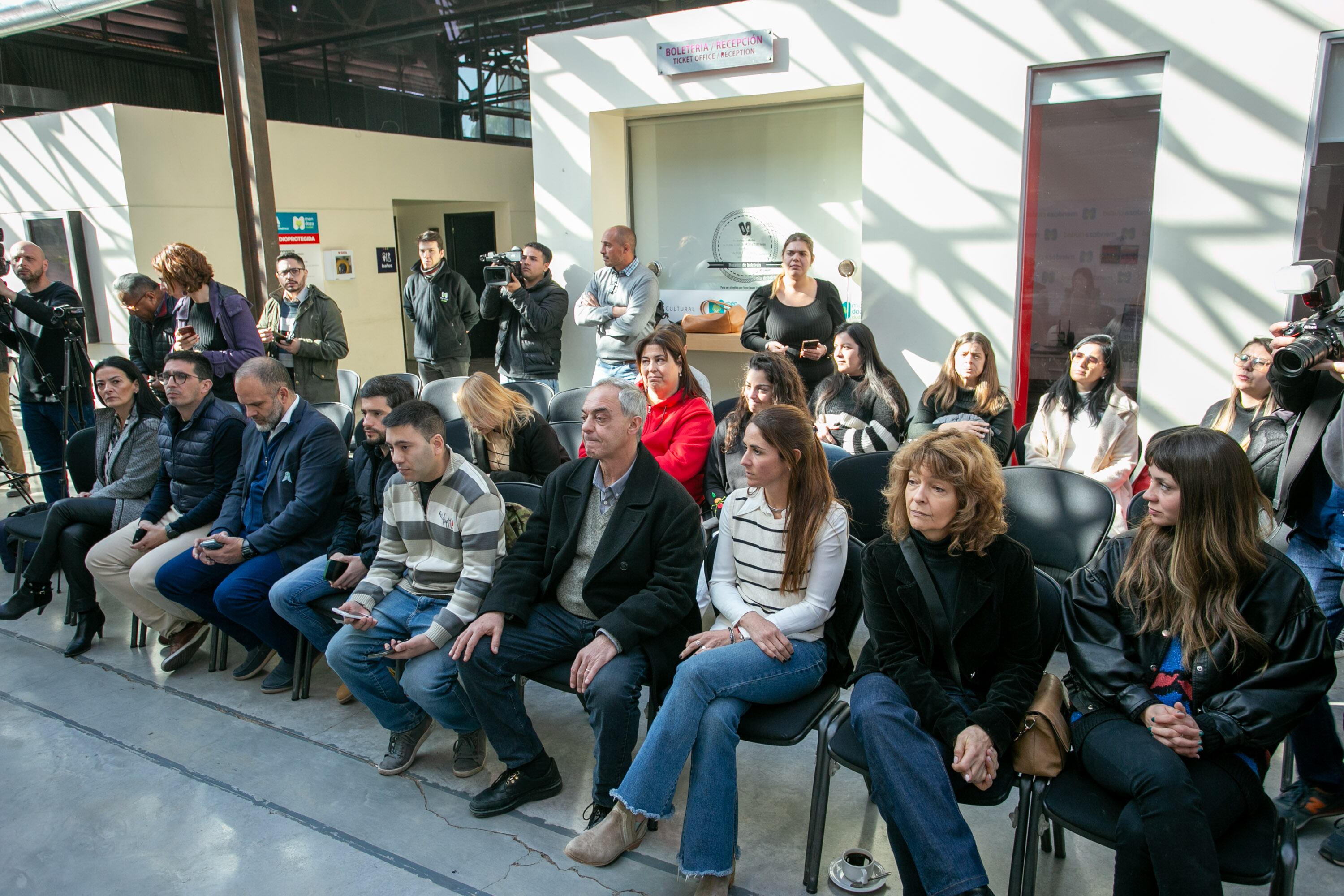 Ulpiano Suarez presentó un Hackathon para abordar las apuestas online en adolescentes