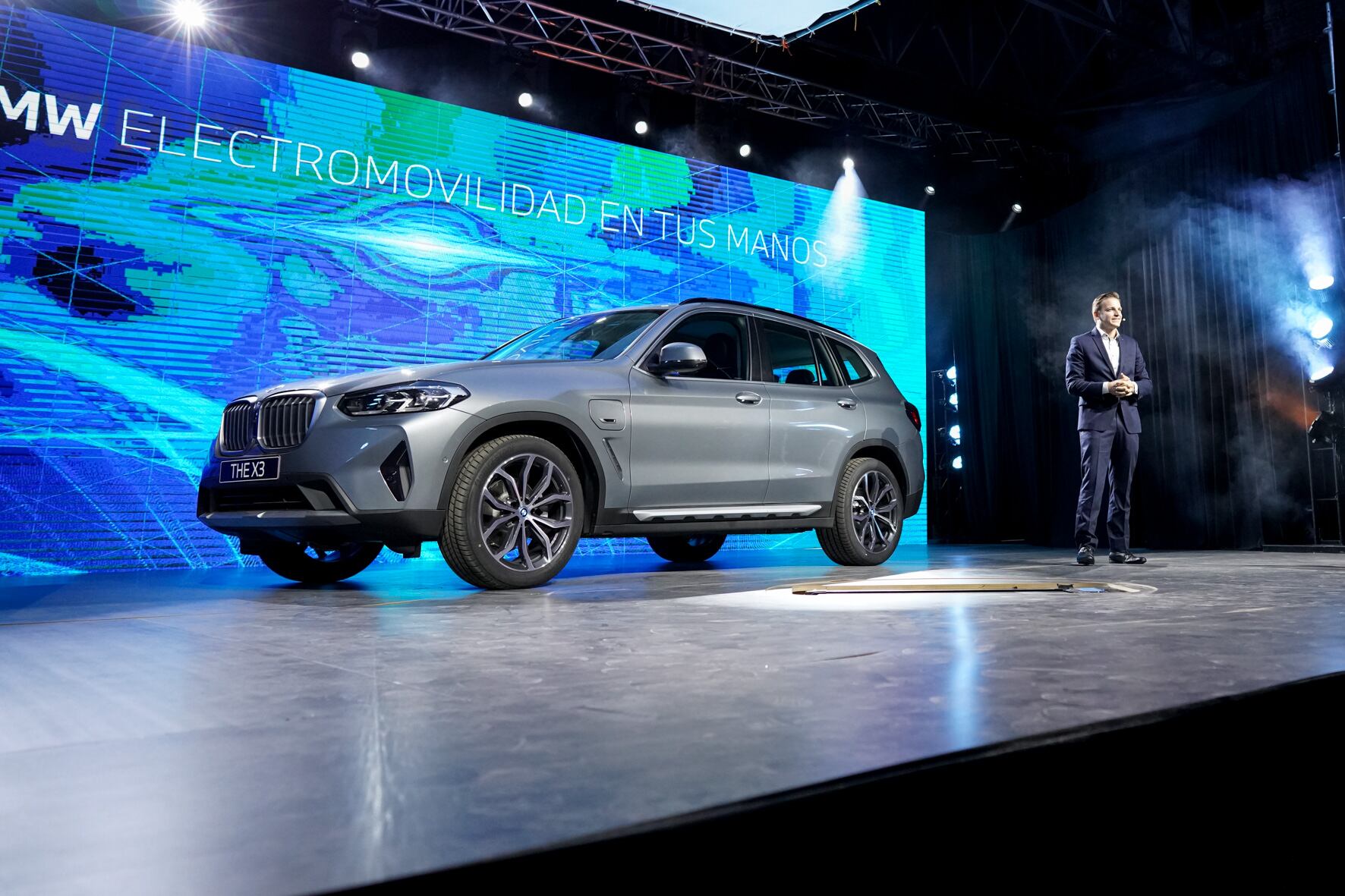 BMW Group presenta en Argentina su modelo BMW X3 xDrive30e, el primer paso de la electromovilidad de la marca en el país.