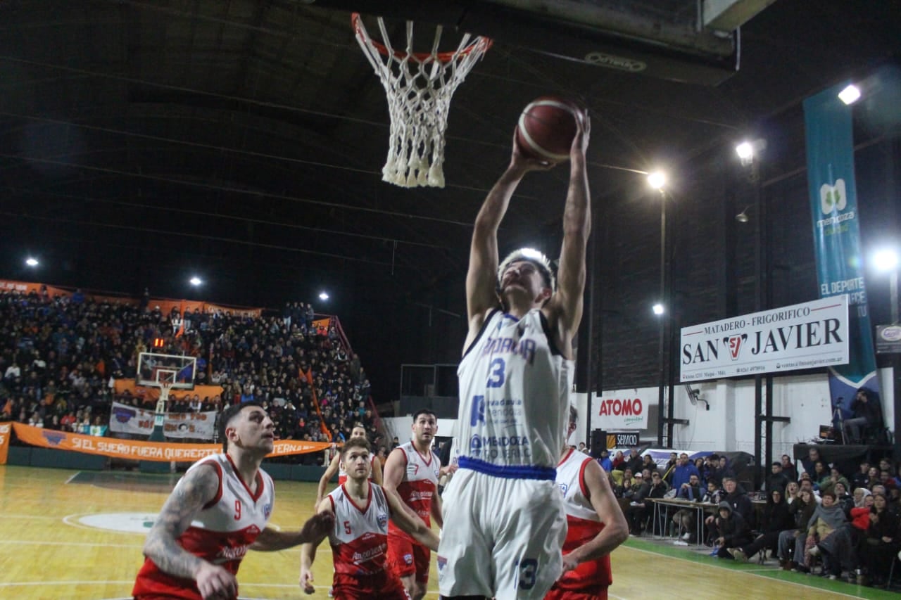 Rivadavia Básquet se consagró campeón del Torneo Apertura 2024. / Gentileza: Salto Inicial.