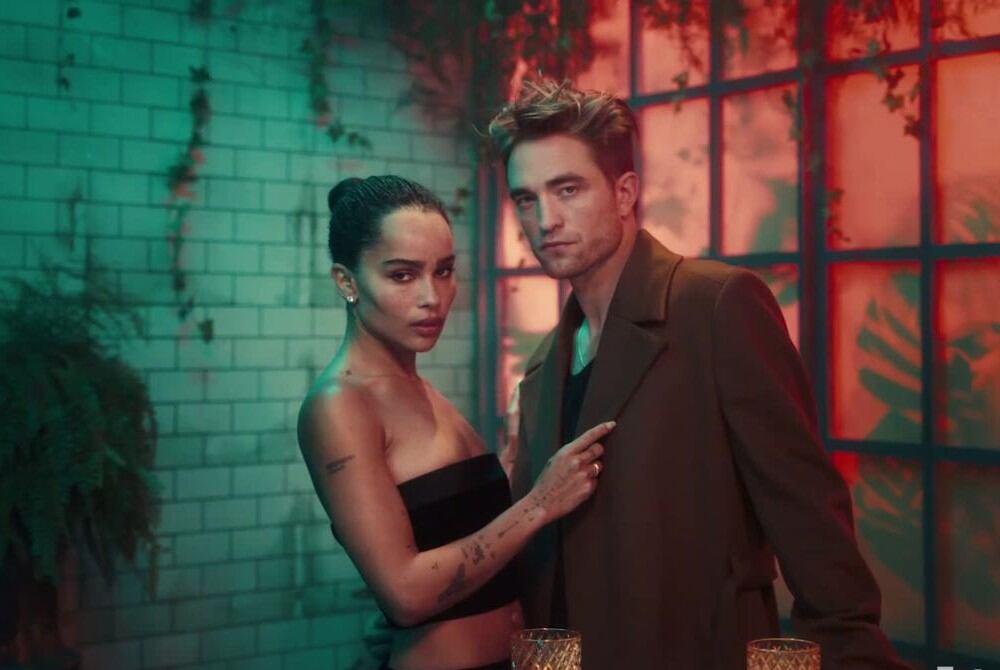 Zoë Kravitz y Robert Pattinson, pura química en la gira promocional de "The Batman". (EW)