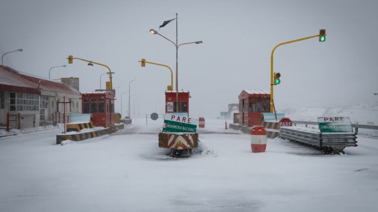 El Paso Cristo Redentor continúa  cerrado y se esperan más nevadas / Gentileza