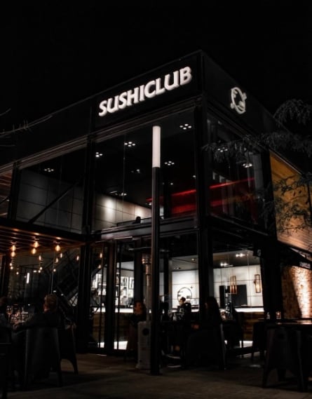 La búsqueda se orienta a candidatos con experiencia superior a 6 meses/1 año en atención al público y tareas de limpieza. Foto: Instagram (@sushiclubmendoza)