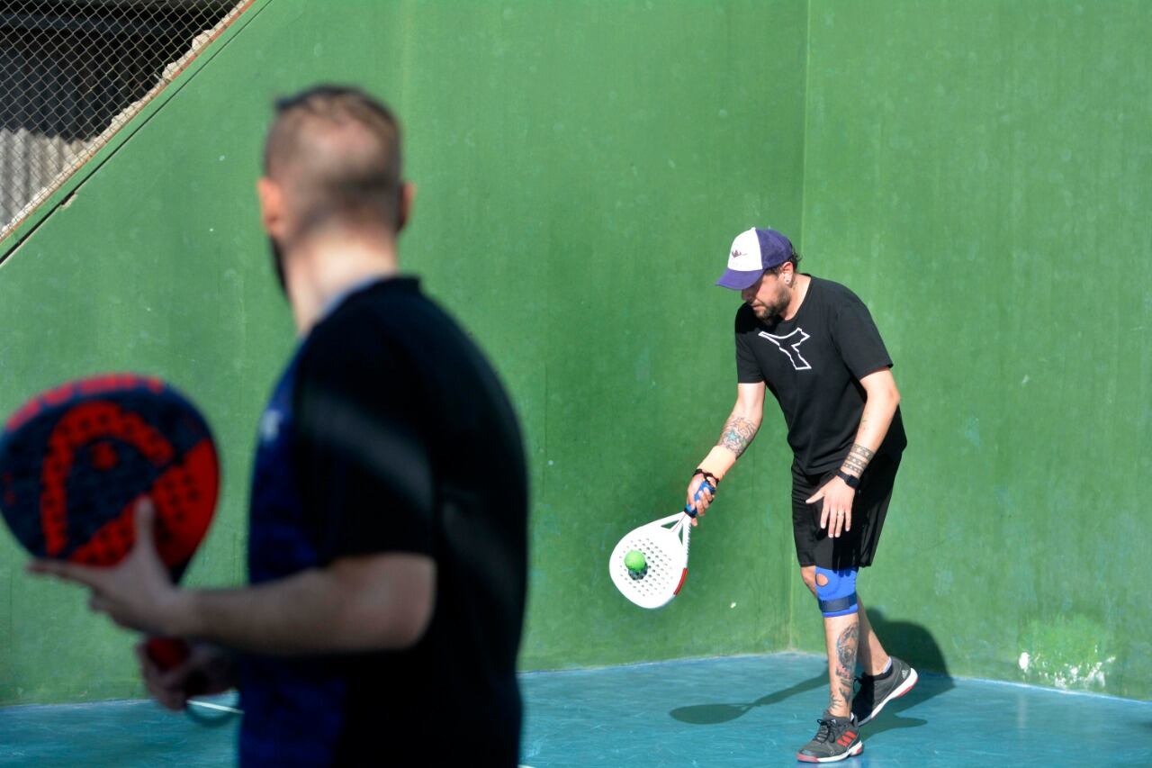 Los turnos se agotan rápidamente en las canchas de pádel de la provincia. / Nicolás Ríos 