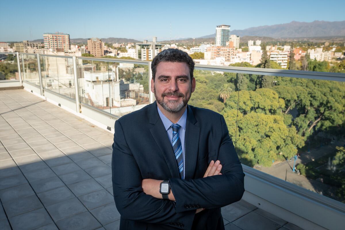 Retratos del Senador Martin Kerchner Tomba

Foto: Ignacio Blanco / Los Andes 