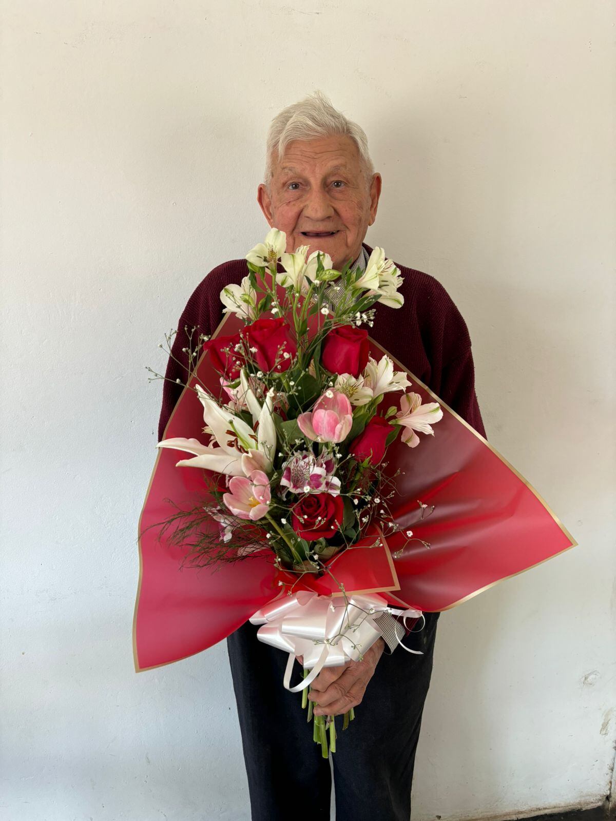 El señor de las Flores: Maximino, el hombre que hace 60 primaveras festeja su pasión cada 21 de septiembre. Foto: Los Andes