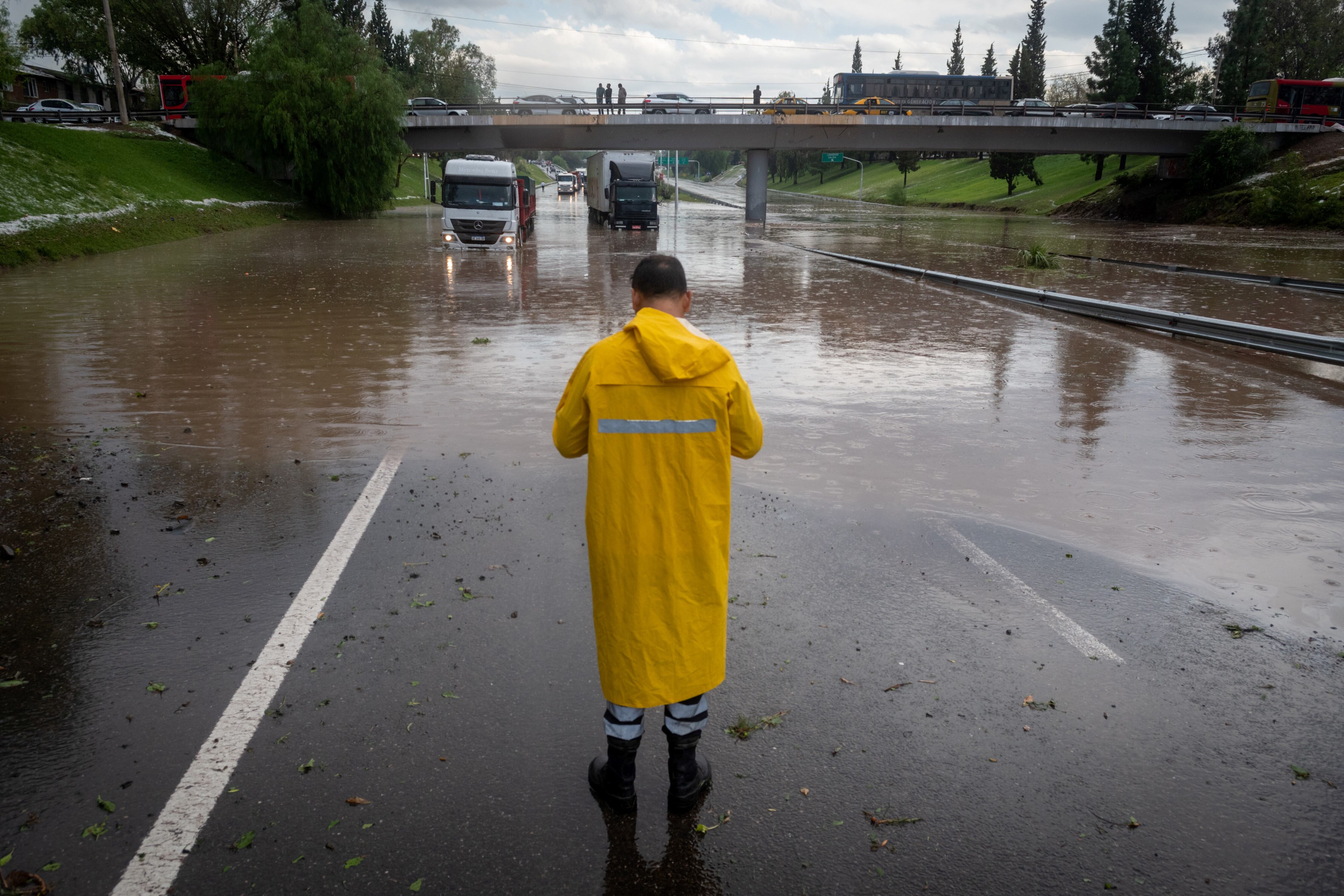 La última gran tormenta fue en febrero y hubo inundaciones y granizo. Foto: Ignacio Blanco / Los Andes