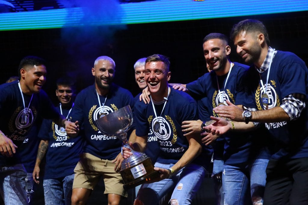 Los campeones celebraron con su gente en el Aconcagua Arena. / CSIR 