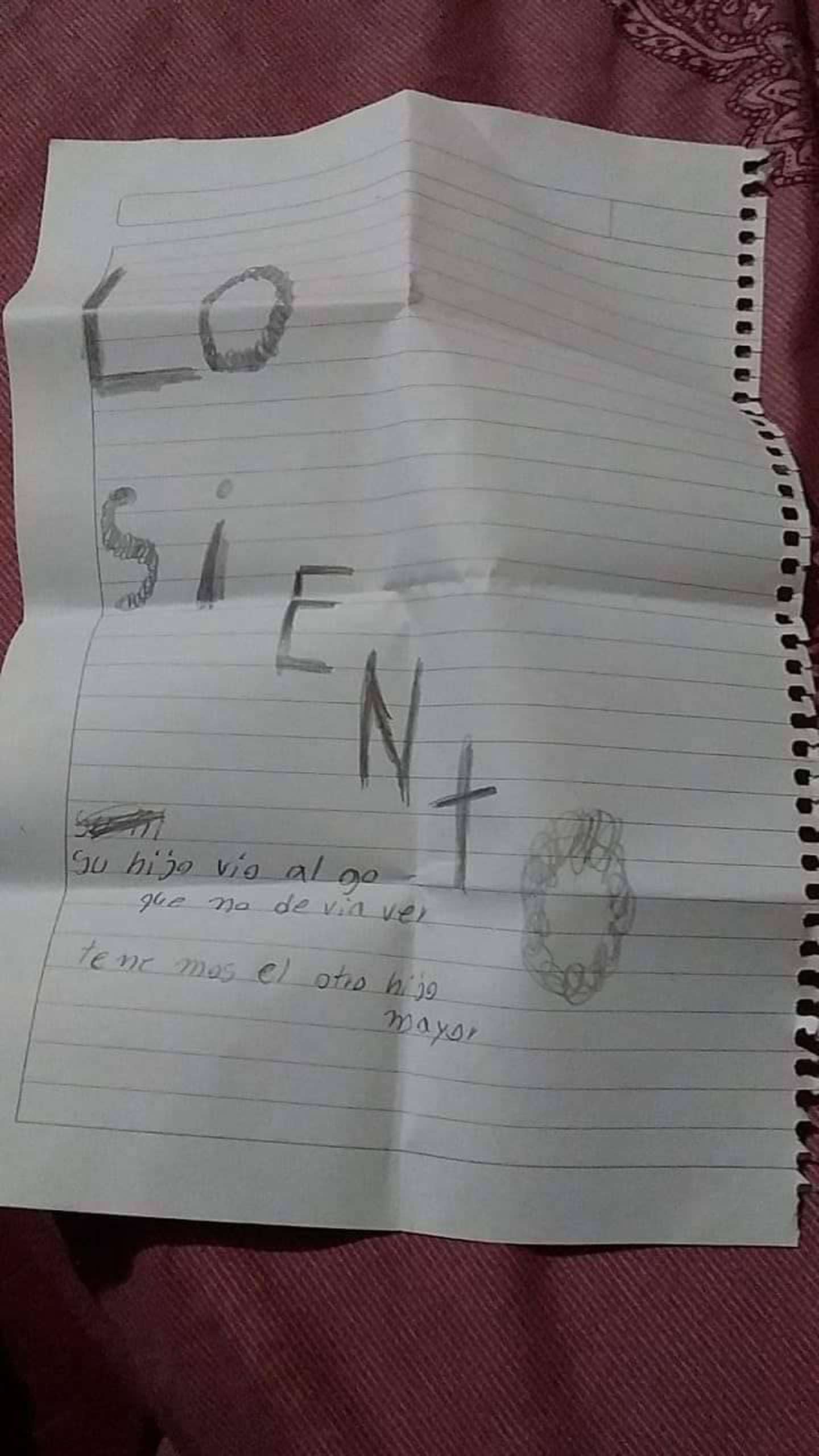 “Lo siento, su hijo vio algo que no debía ver. Tenemos al otro hijo mayor”, dice la carta con los detalles del asesinato.