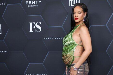 Rihanna conquistó a todos con su atuendo.