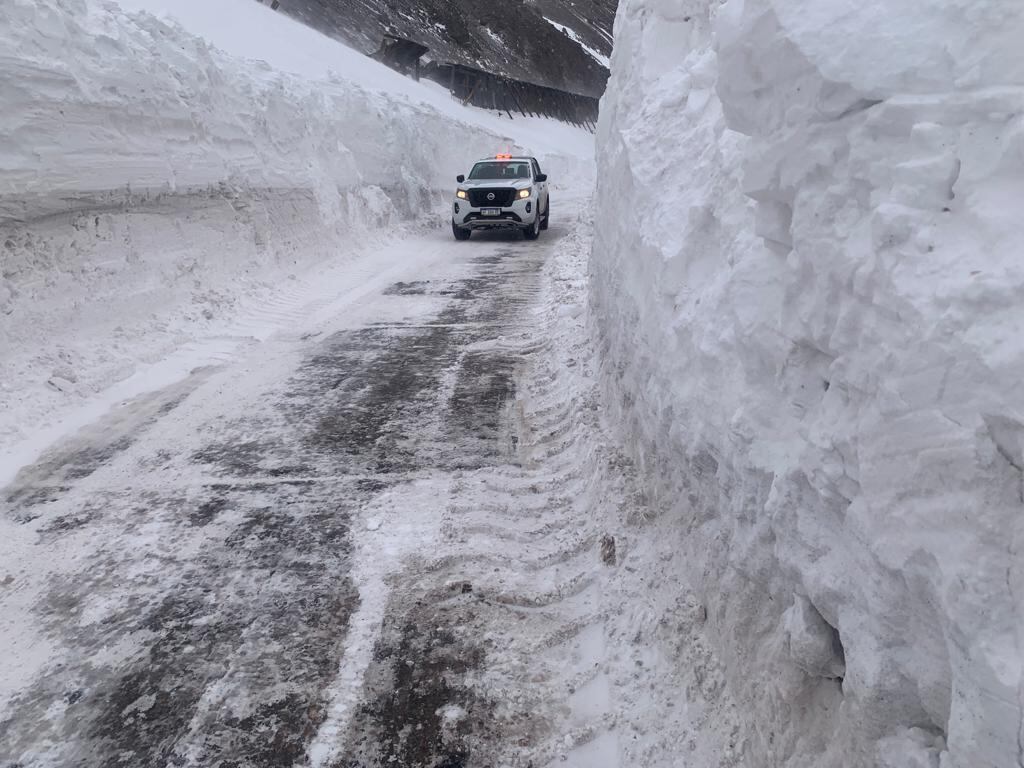 Las Cuevas tras las intensas nevadas en la cordillera (Prensa Gendarmería)