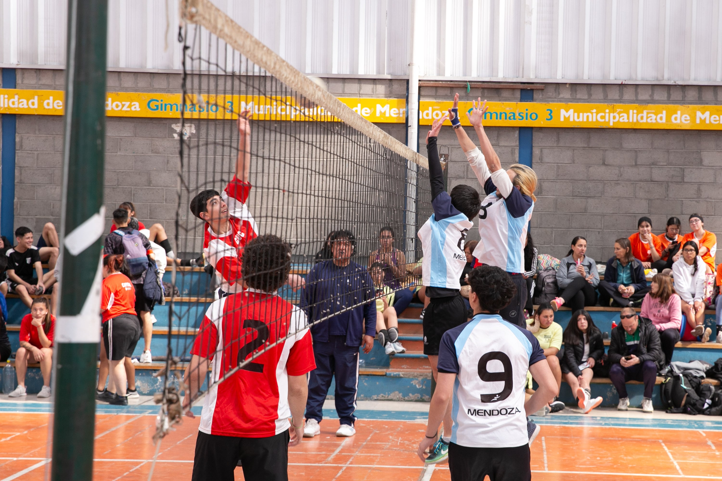 Los Intercolegiales tuvieron un gran cierre en el Gimnasio N°3