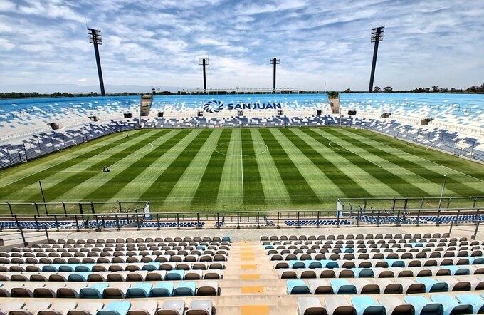 En San Juan se encuentra el estadio del Bicentenario, con capacidad para más de 25 mil espectadores. 