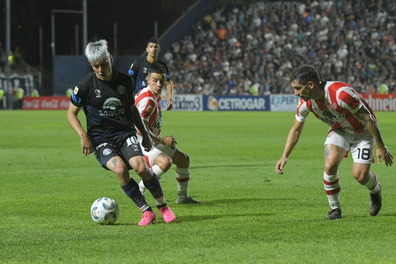 La Lepra recibe a Instituto de Córdoba por la quinta fecha de la Copa de la Liga Profesional. / Ignacio Blanco (Los Andes).