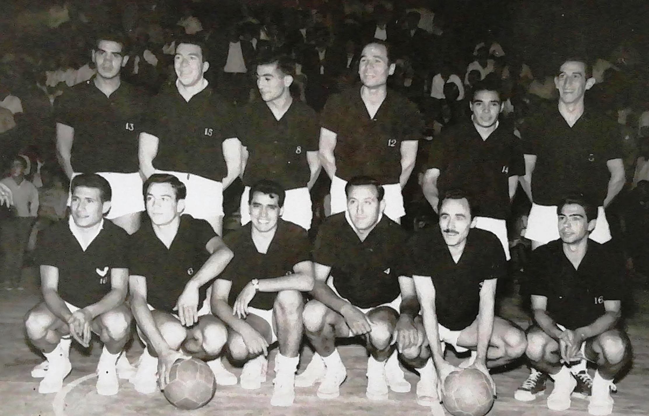 El plantel de oro de la Selección de Mendoza 1959. Campeón Argentino en Neuquén. / Gentileza.