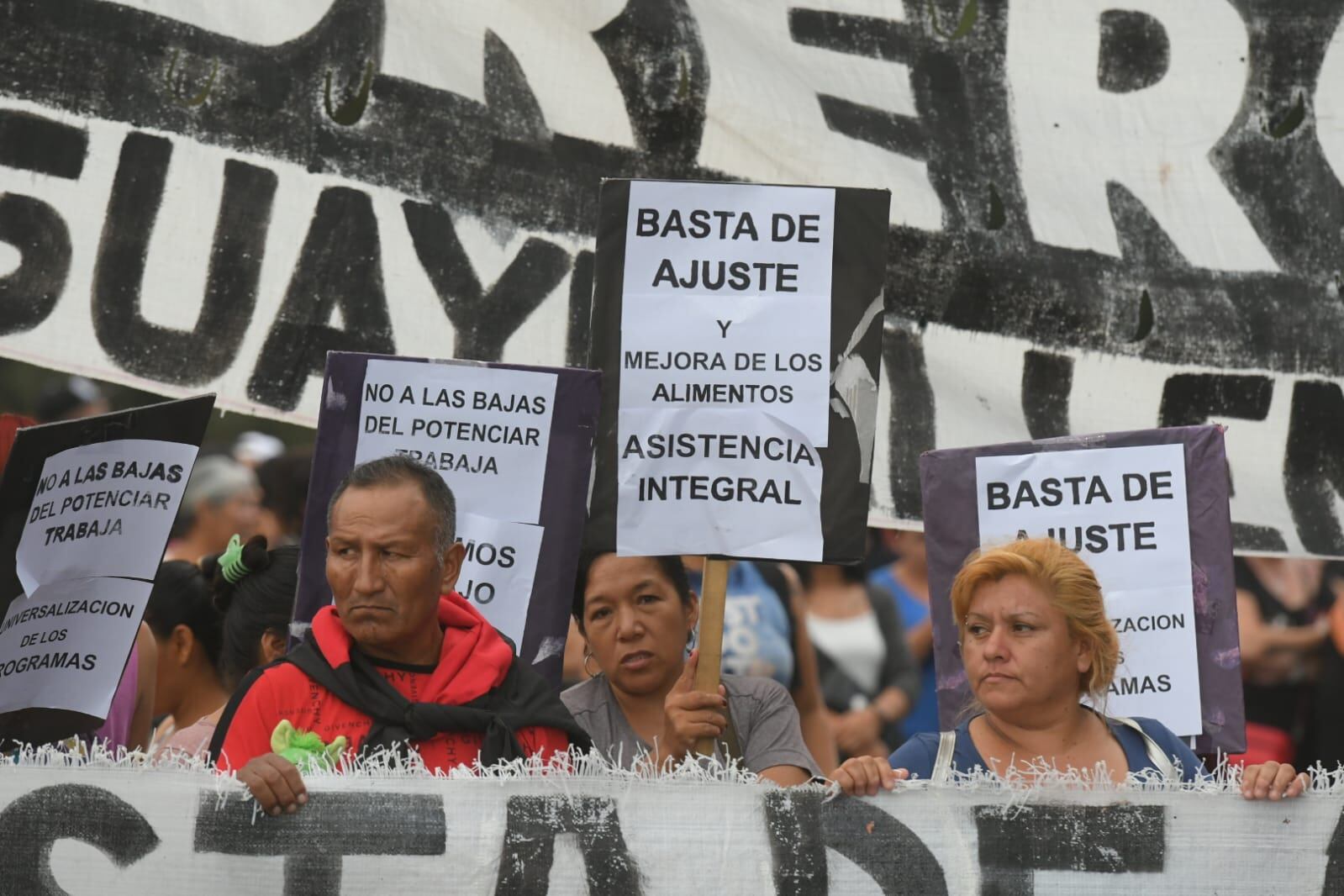 Cortes y piquetes del Polo Obrero en Mendoza en protesta por las bajas en el programa Potenciar Trabajo. Foto: Ignacio Blanco / Los Andes