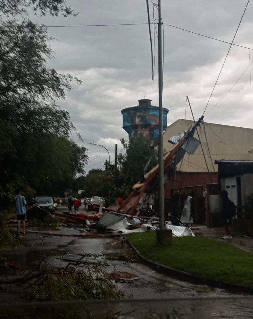 Imágenes del temporal que azotó a Miramar. Foto: Redes.