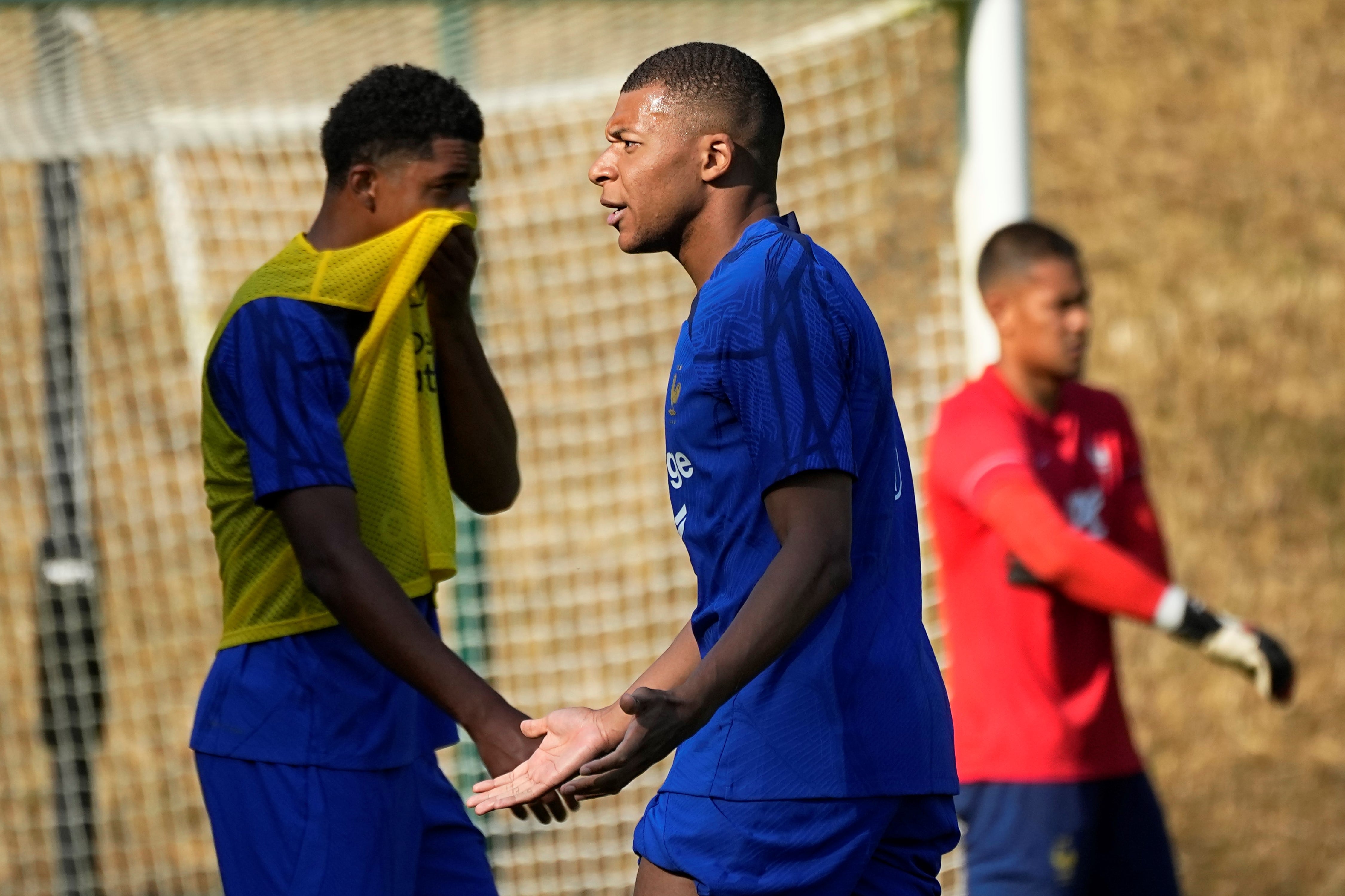 Kylian Mbappé y una propuesta multimillonaria del fútbol de Arabia Saudita. (AP)