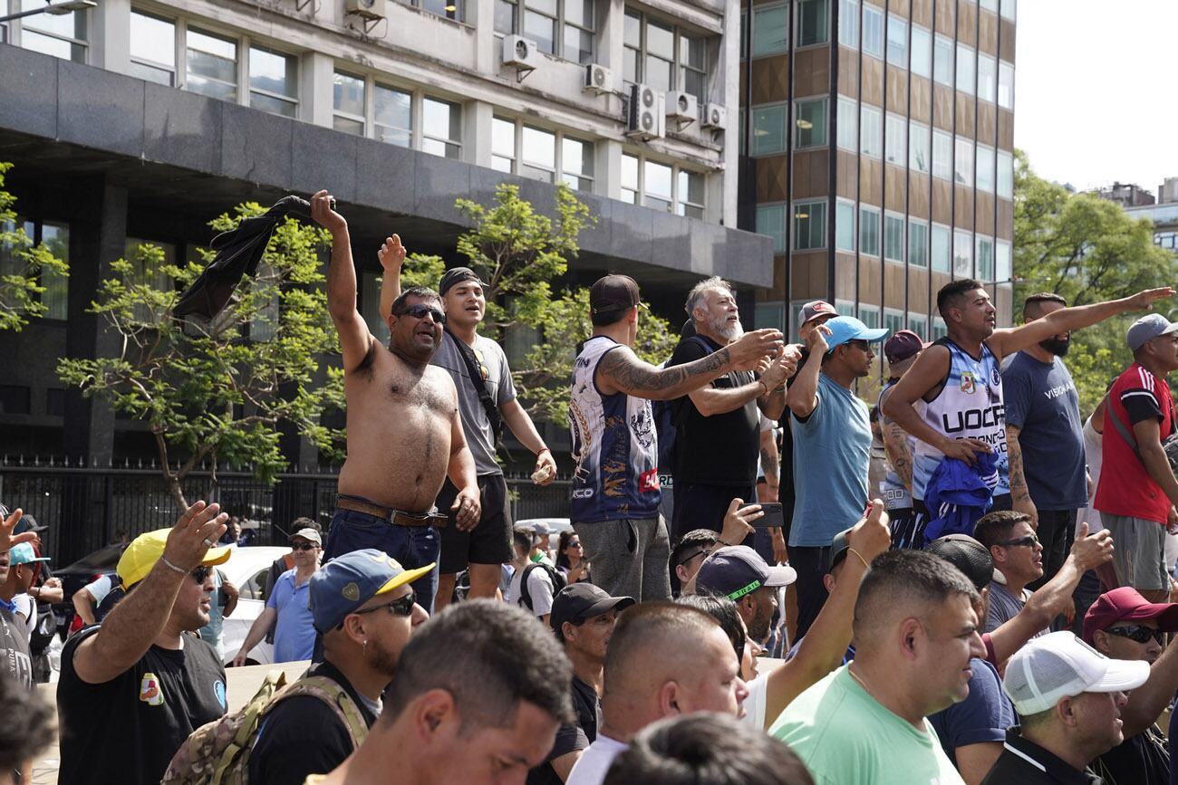 Marcha de la CGT, concretada días atrás, contra las medidas de Milei (Clarín)