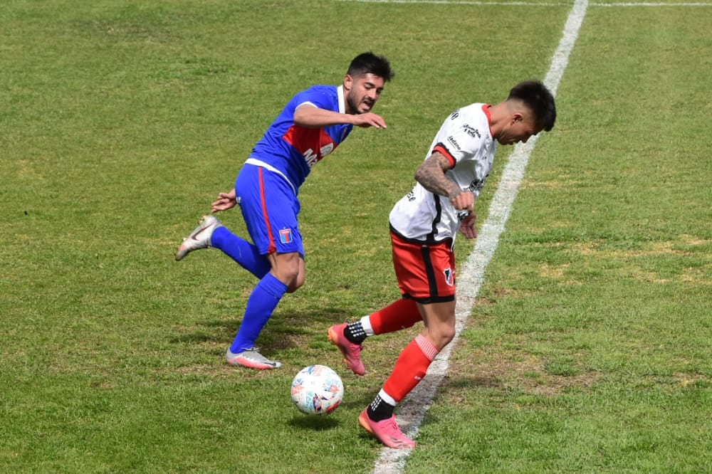 Paseo de Tigre que vence 2-0  a Maipú, en el Omar Higinio Sperdutti. /Mariana Villa- Los Andes