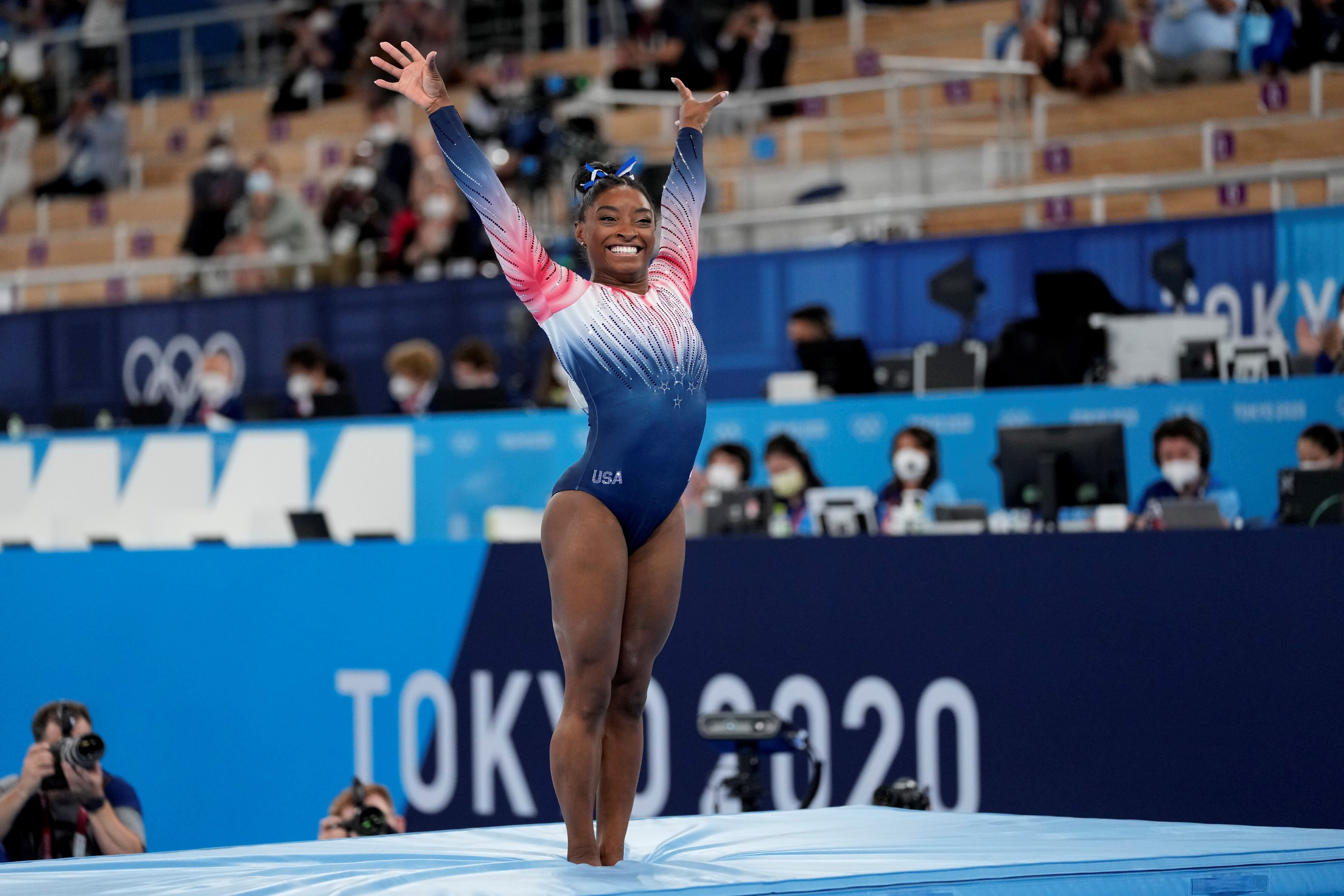 Simone Bile se quedó con el bronce en el ejercicio de viga.