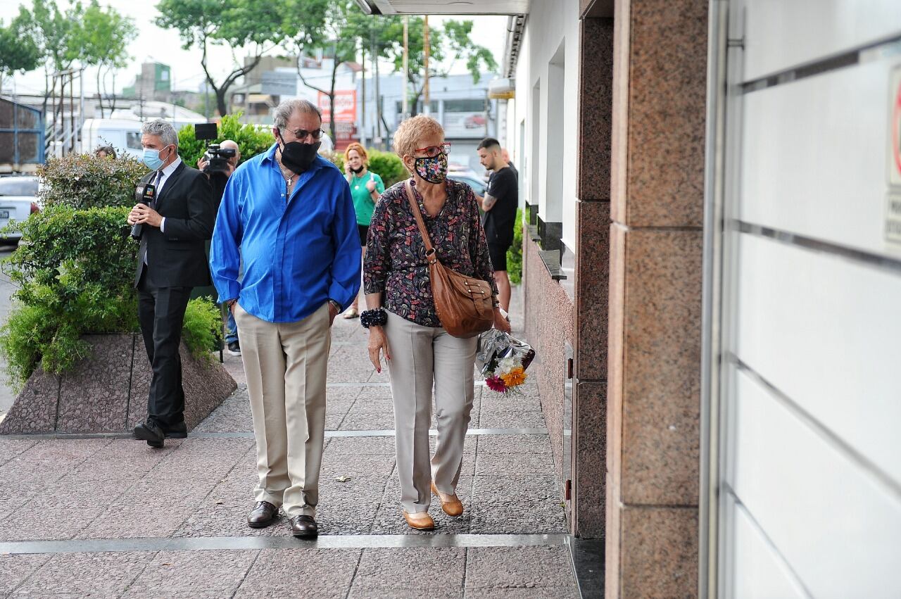 Imágenes del velatorio del kiosquero asesinado en Ramos Mejía. (Foto: Clarín)