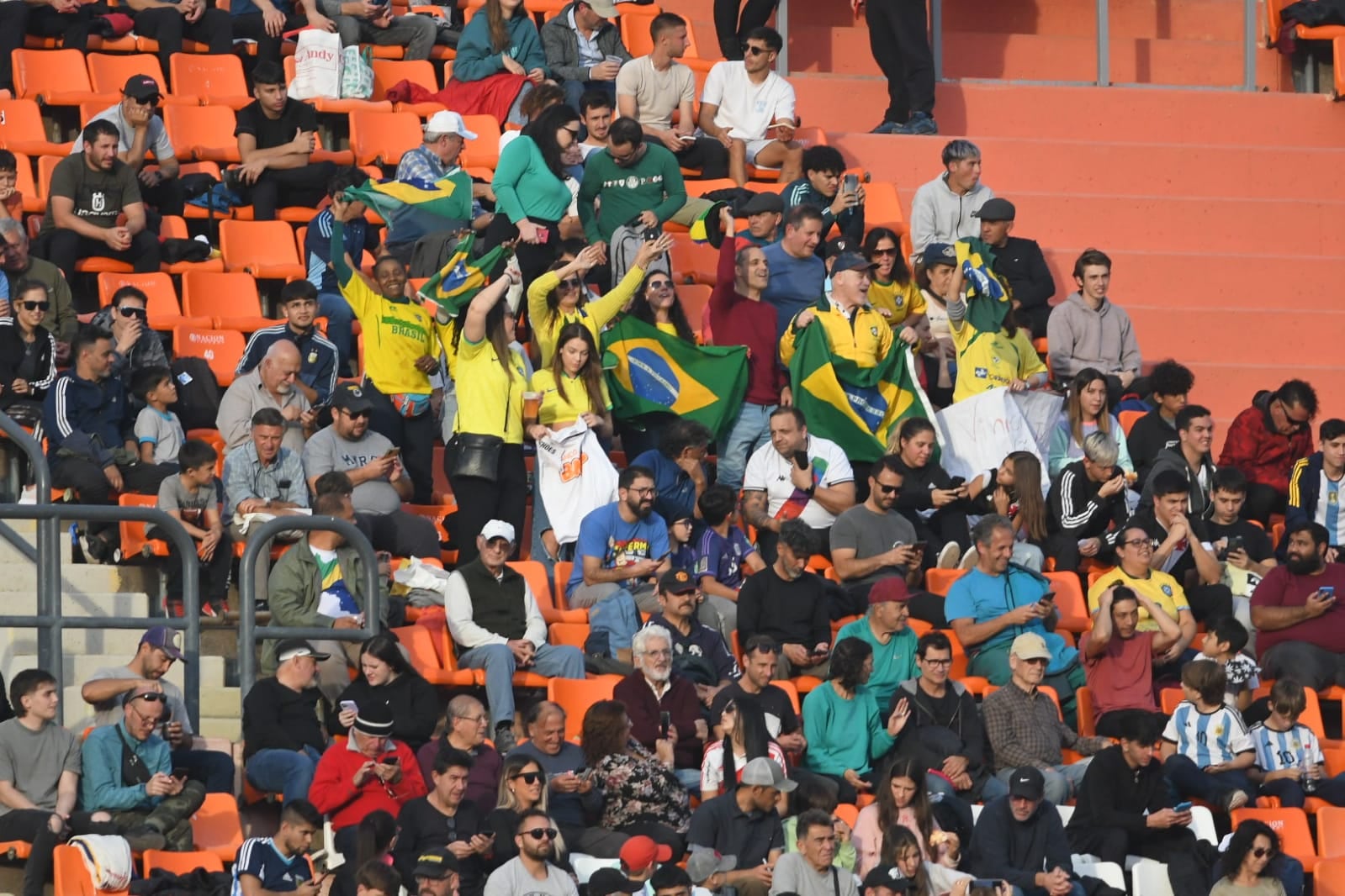 En el cierre de la quinta jornada, Brasil aplastó 6-0 a República Dominicana. / José Gutiérrez (Los Andes).