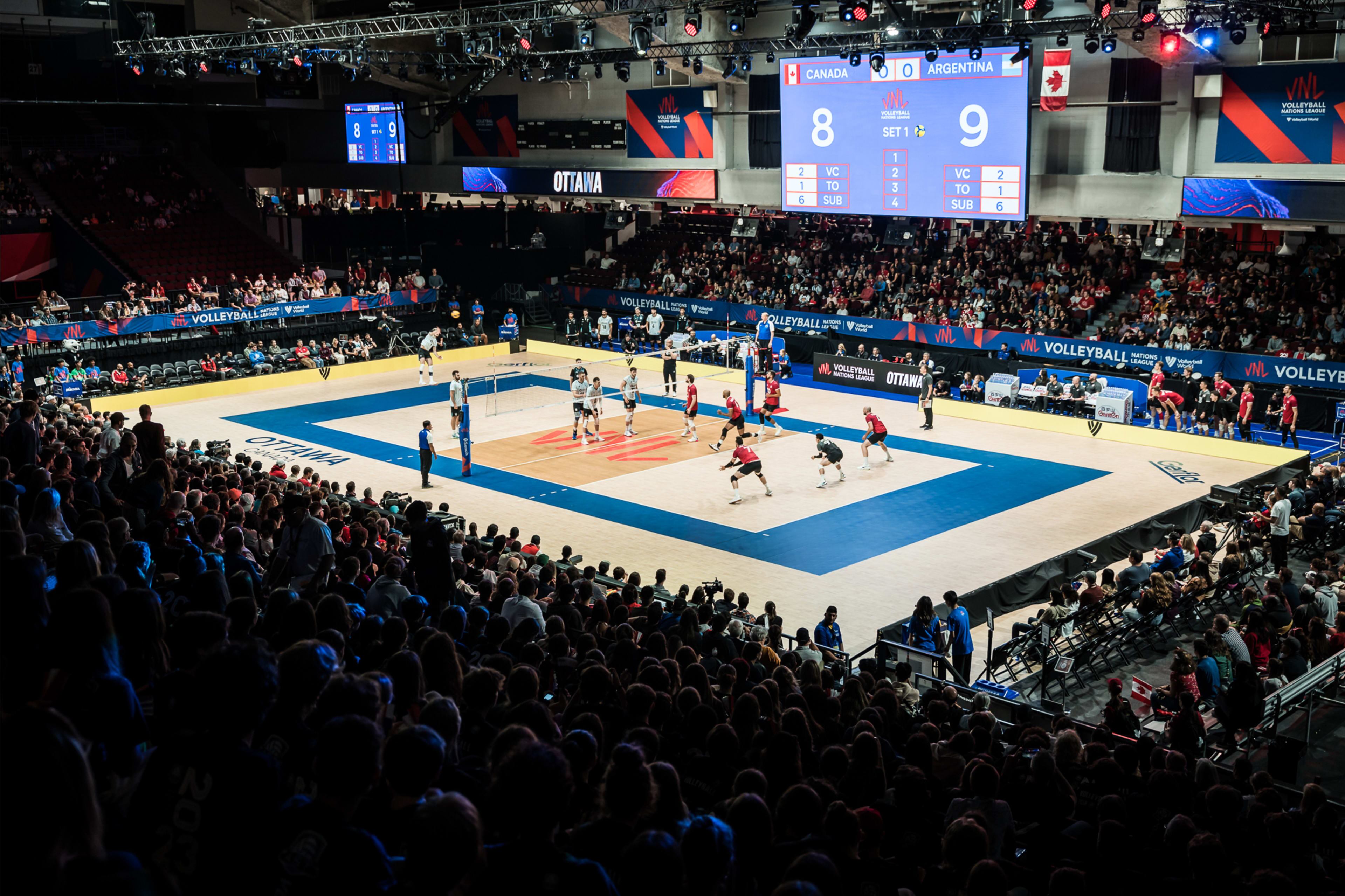 Un gran marco de público acompañó el partido entre el anfitrión, Canadá y Argentina, en la tercera jornada de la VNL 2023, que se jugó en Canadá.