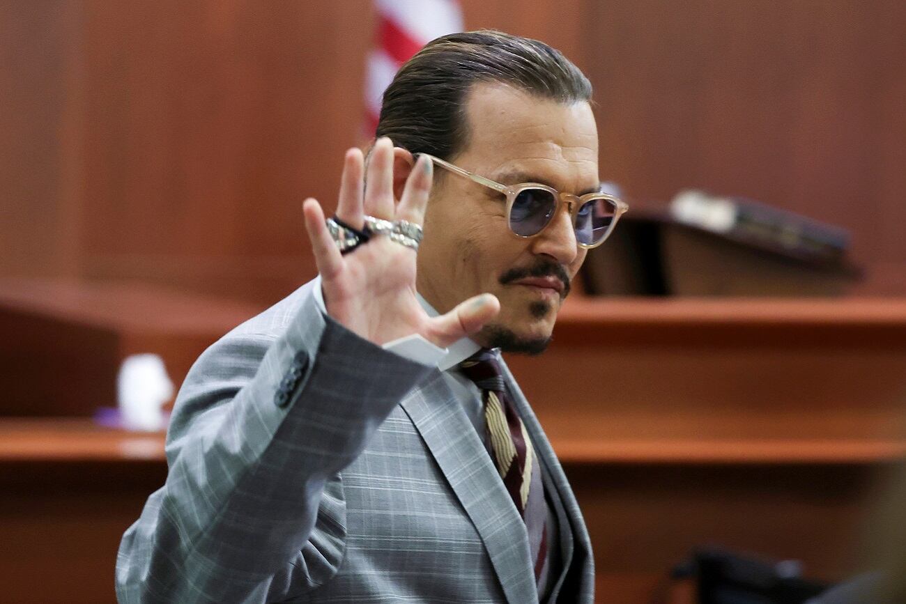 Johnny Depp durante una pausa en el pasado juicio contra Amber Heard. (AP)