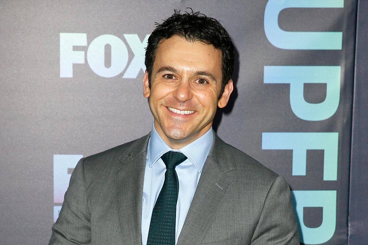 Fred Savage tiene 45 años y fue despedido de The Wonder Years