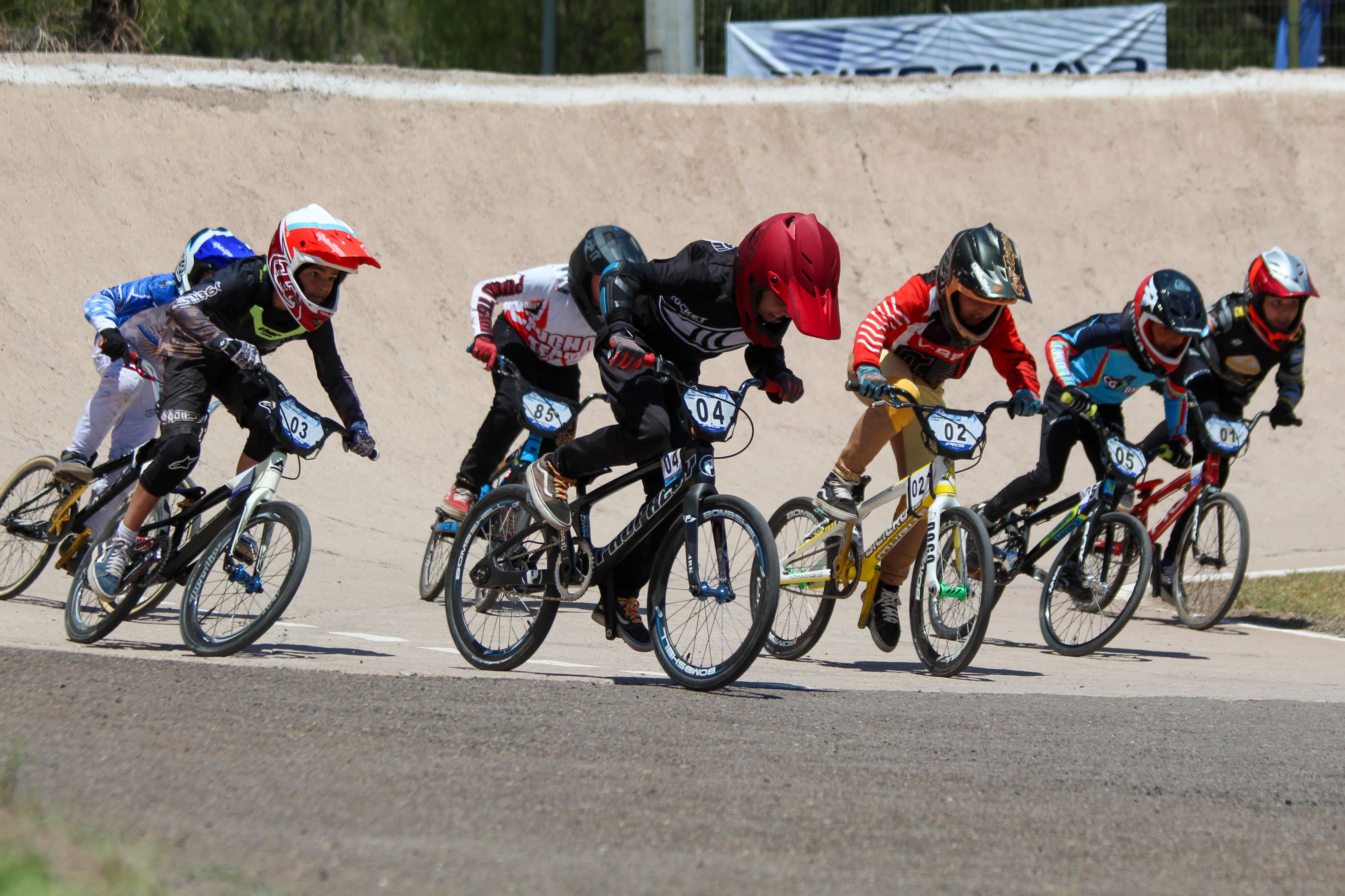 El Campeonato Argentino de BMX y Open de Pilotos llega este sábado 23 y domingo 24 de marzo en la pista José Luis Narpe, en el Parque General San Martín.