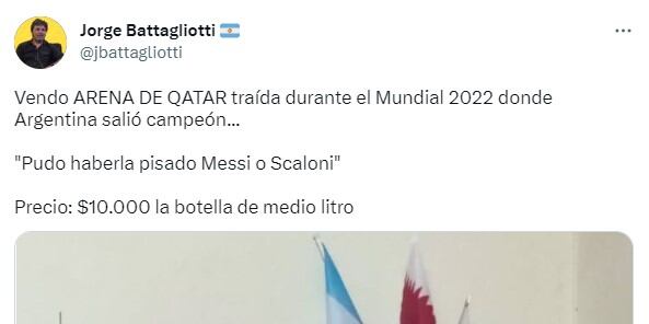 “Vendo ARENA DE QATAR traída durante el Mundial 2022 donde Argentina salió campeón...”. “Pudo haberla pisado Messi o Scaloni”, publicó en Twitter. Foto: captura de pantalla. 