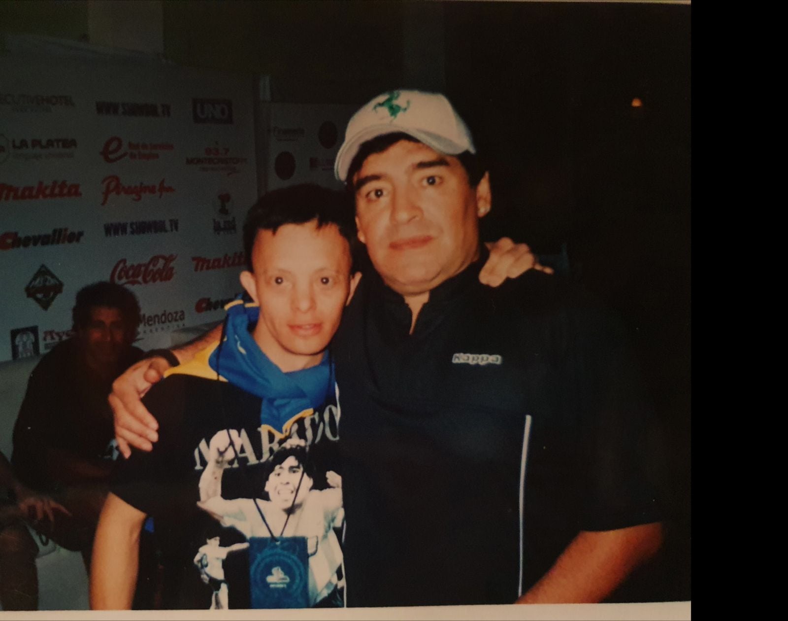 Ramón junto a su ídolo, Diego Armando Maradona.  | Foto: gentileza