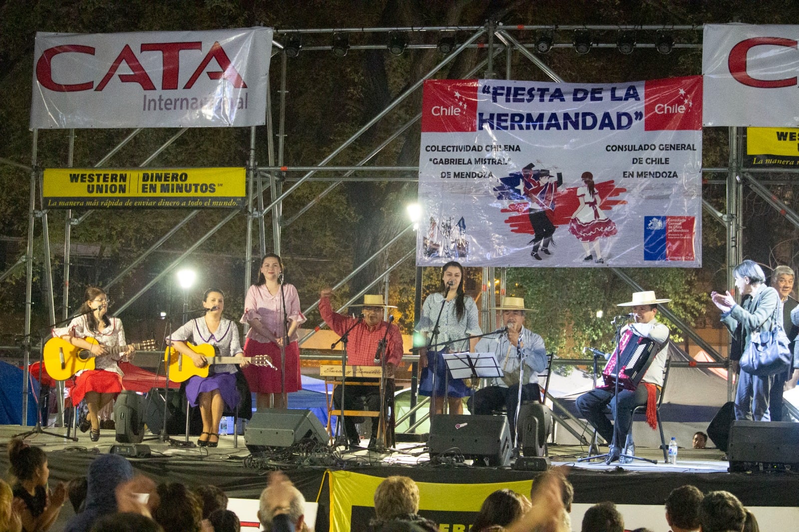 Uno de los tantos eventos organizados por la colectividad chilena en Mendoza