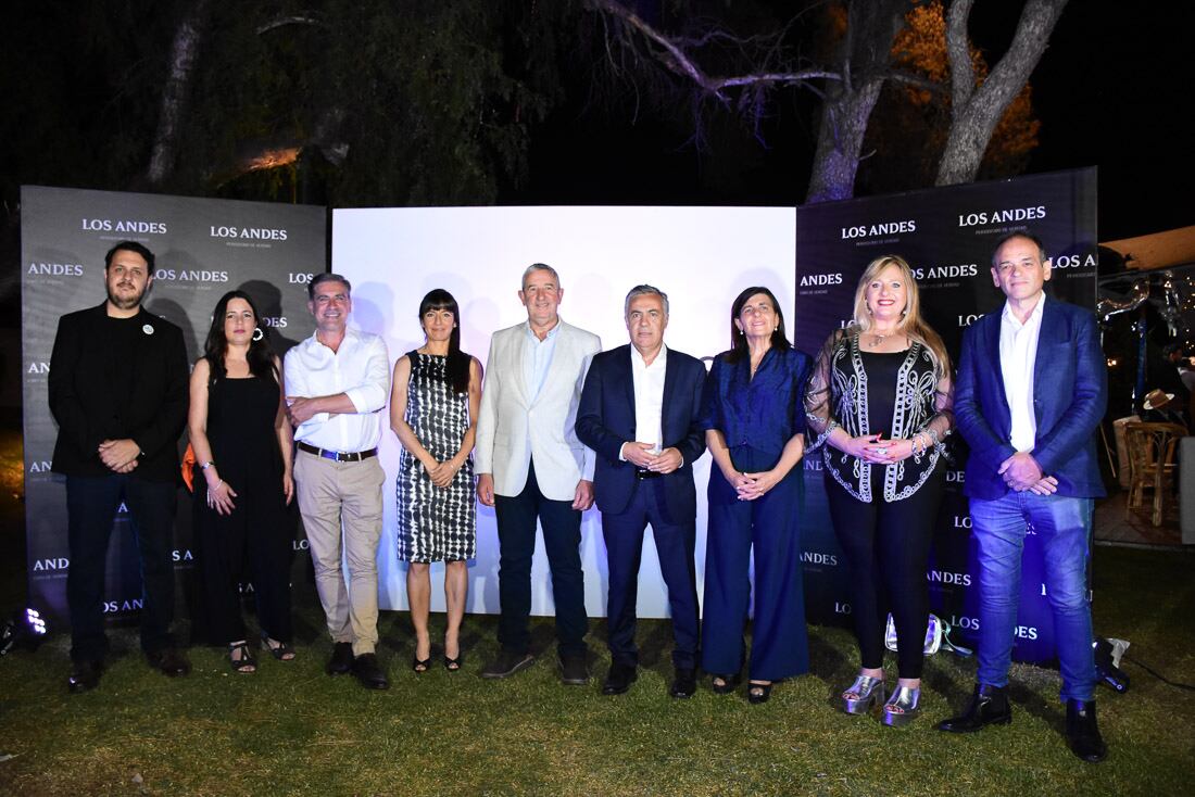 Fiesta Aniversario 138 años, Diario Los Andes.
Lautaro Jiménez, Noelia Barbeito, Mario Vadillo, Pamela Verasay, Julio Cobos, Alfredo Cornejo, Mariana Juri, Flavia Manoni y Jorge Pujol