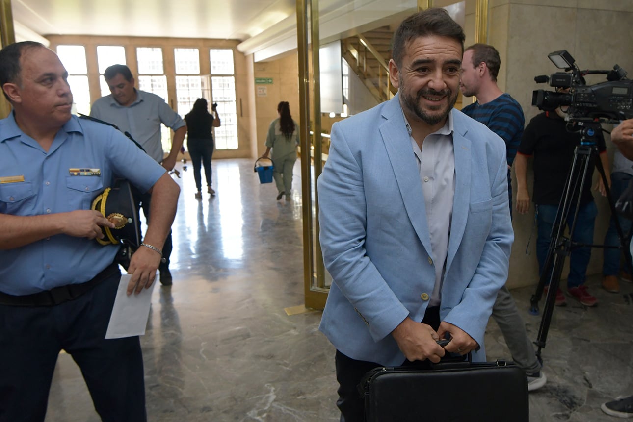 Elecciones 2023
Esta mañana en el Poder Judicial, se presentó Boleta Única a intendentes.
Fernando Ubieta intendente de La Paz
Foto: Orlando Pelichotti