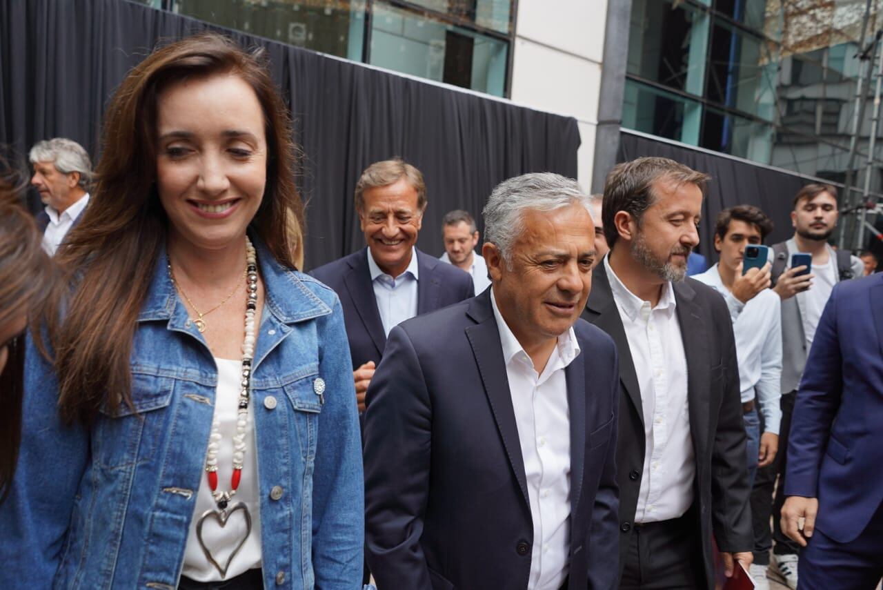 Victoria Villarruel, vicepresidente de la Nación; Alfredo Cornejo, gobernador de Mendoza y Mario González, presidente de Coviar. Foto: Marcelo Rolland