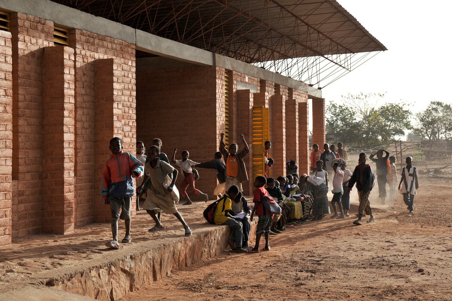 Francis Keré es ganador del Premio Pritzker de Arquitectura 2022