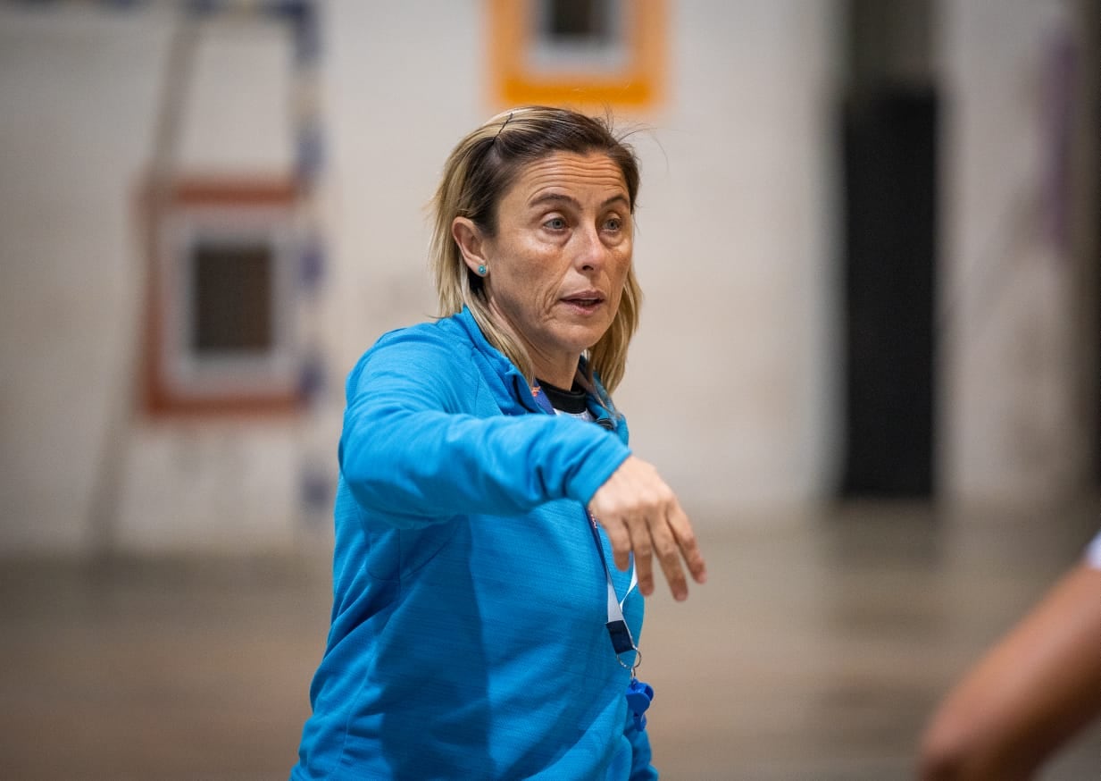 Ana Alonso, símbolo del balonmano de la UNCuyo y de Mendoza. Hoy, trabajando a nivel Nacional con la Selección de Menores. / Gentileza.