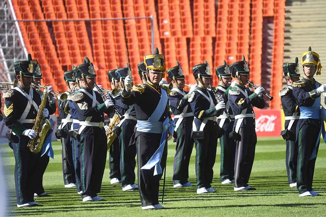 Futbol Liga Profesional Godoy Cruz Antonio Tomba vs. Estudiantes de la Plata en el estadio Malvinas Argentinas en Mendoza.
En la previa del Partido se hizo un homenaje a los veteranos de Malvinas que estuvieron presentes en el estadio junto a la Banda Militar Talcahuano del RIM 11.
Foto: José Gutierrez / Los Andes